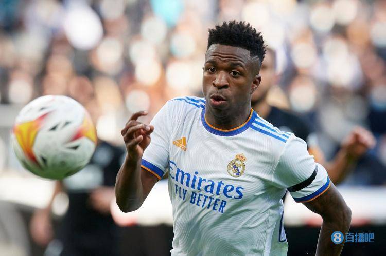 勇冠绿茵从瓦伦西亚开始笔趣阁 勇冠绿茵从瓦伦西亚开始笔趣阁