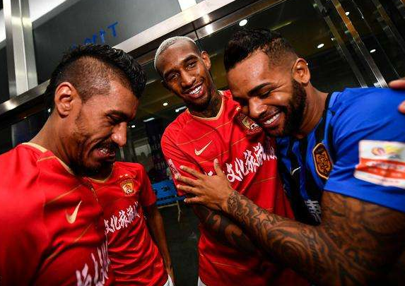 包含风云突变！里昂集结日调整名单，荷甲版图或变，赛场秩序良好，球队文化再被提及的词条-九游娱乐网页登录